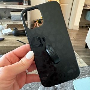 Black leopard loopy for iPhone 12 or 12 Pro